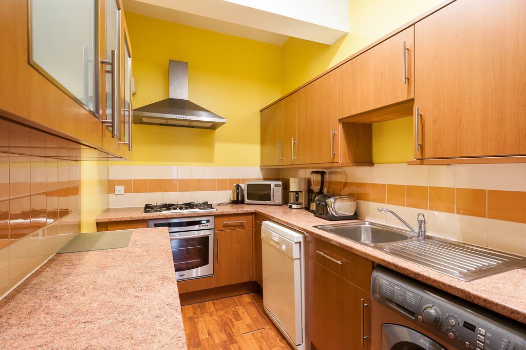 Pitt Street Apartment Beautiful Spacious Apartment Free Parking And Free Sanitizer Edinburgh Pokoj fotografie