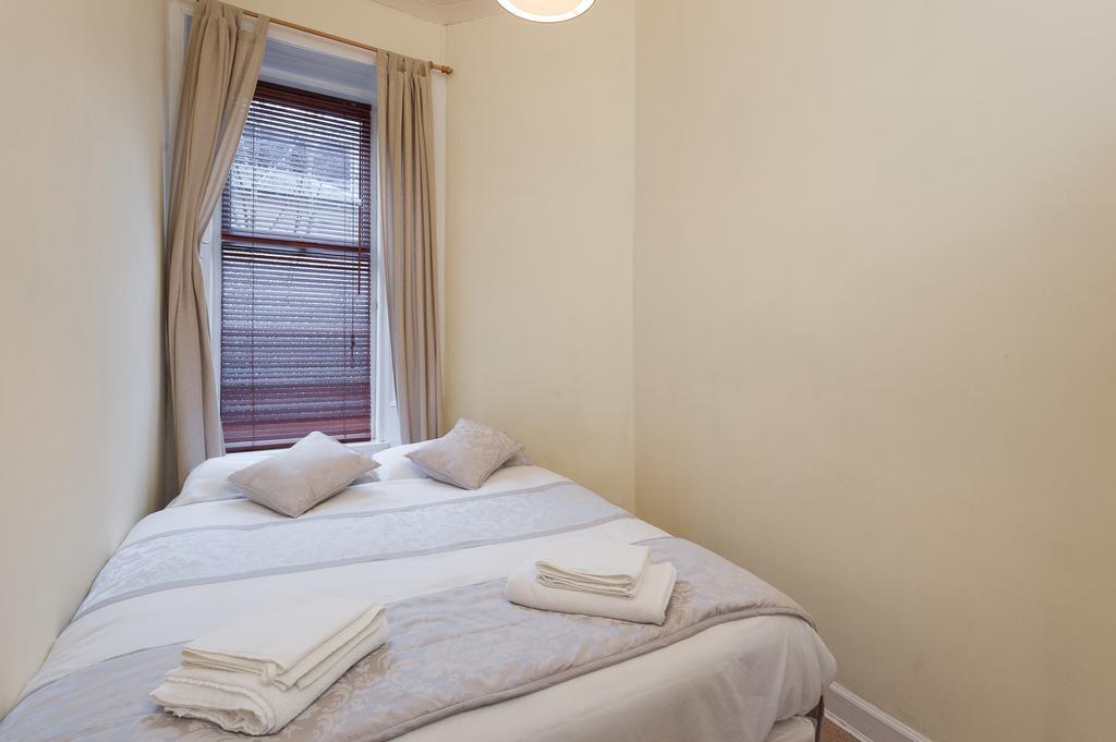 Pitt Street Apartment Beautiful Spacious Apartment Free Parking And Free Sanitizer Edinburgh Pokoj fotografie